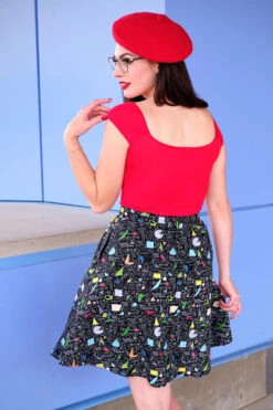 Isabel Top In Red -Retrolicious 1 4 d1121657 f4cb 4413 bfd1 7ba0daafa172