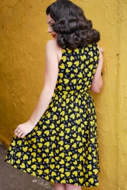 Honey Hives Vintage Dress -Retrolicious 4649 back